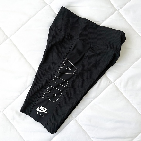 NIKE Black Biker Shorts - Picture 5 of 5